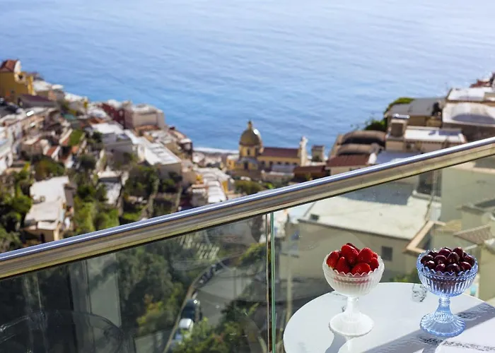 - Casa Paradisea Holiday home