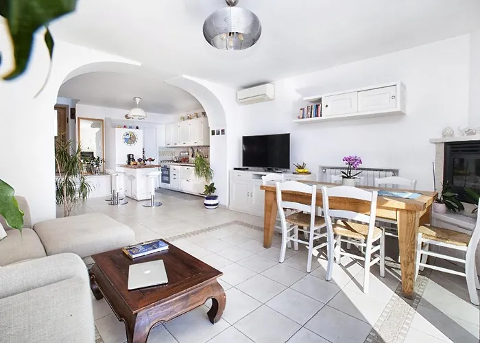 - Casa Paradisea Holiday home